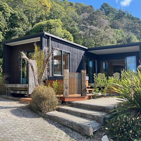 Bach 7 By The Sea - Spa Pool And Views Marahau Exterior foto
