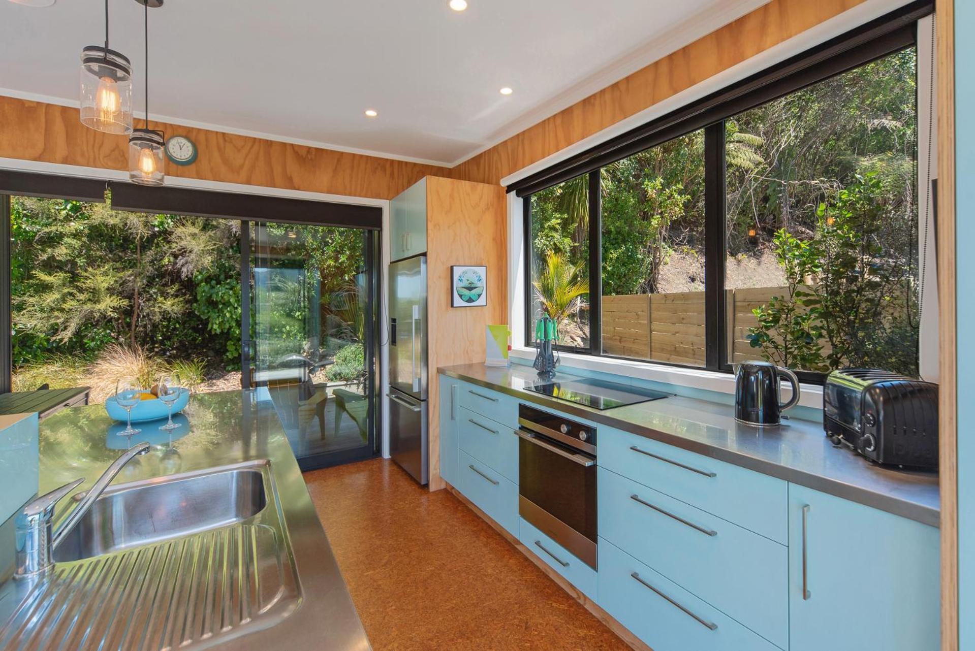 Bach 7 By The Sea - Spa Pool And Views Marahau Exterior foto